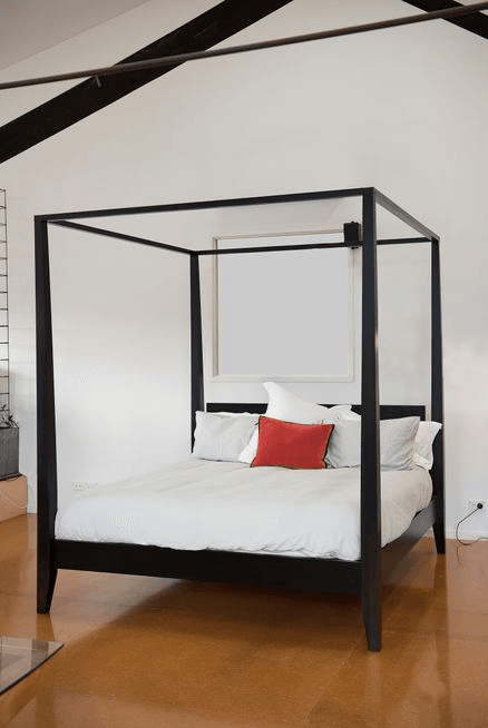 Christopher Elliott 4 Post Bed