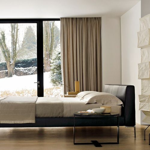 Charles | Bed