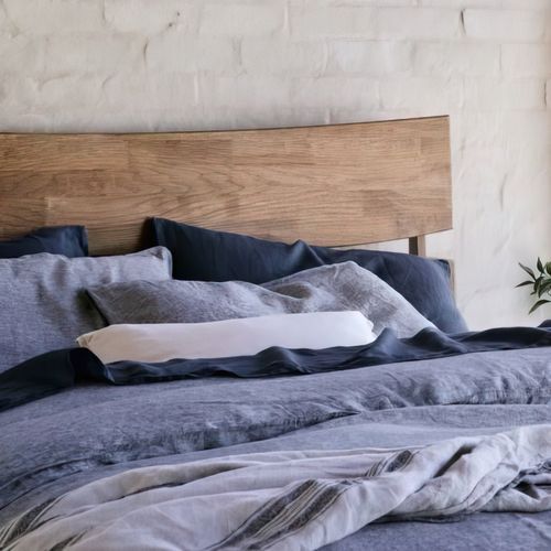 Cruz Hardwood Queen Size Bed Frame | Rustic Walnut