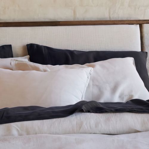 Oslo Hardwood Queen Size Bed Frame | Walnut