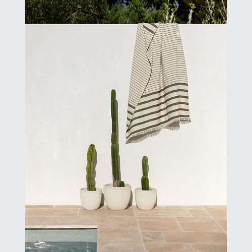 Baya Banksia Throw - Avocado | Summer Outdoor Style