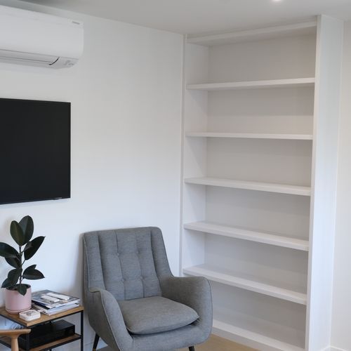 Built in Bookcase