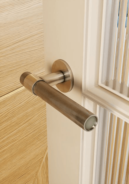 Linear Knurl Hardware