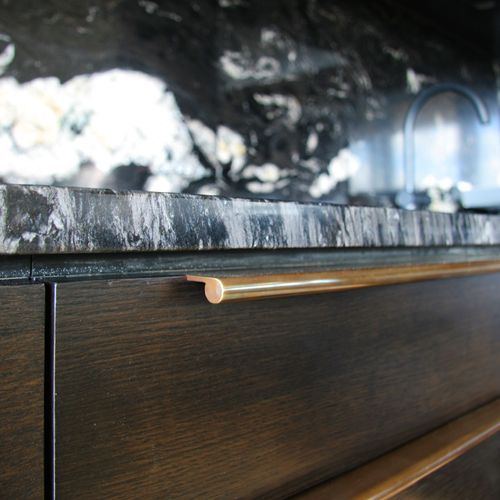 HB 385 Continuous Drawer Pull for Cabinetry