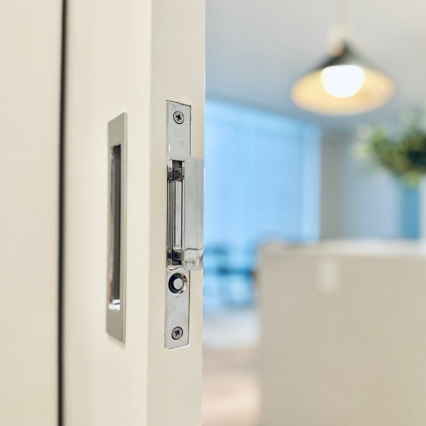 HB680 End/Edge Pull for Cavity Slider Doors