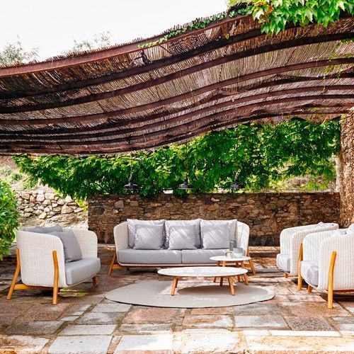 Round Outdoor Coffee Table by Point