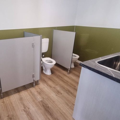 Pee-wee Toilet Cubicals