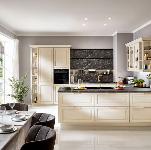 Castello Traditional Kitchen Cabinetry