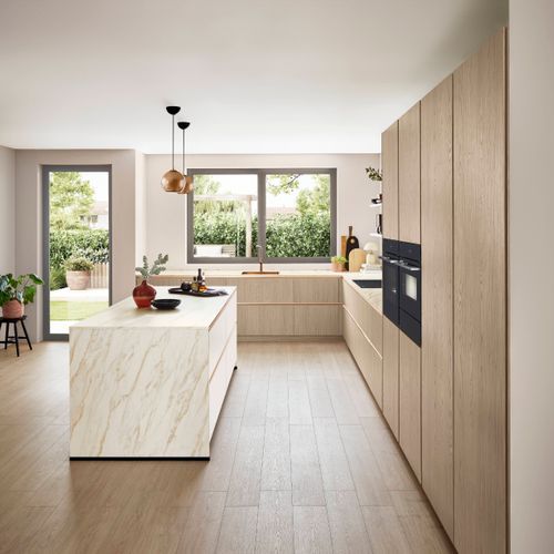 Como Oak Laminate Cabinetry