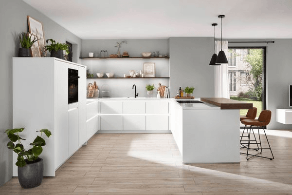 Lacquered Matt Kitchen Cabinetry in Alpine White