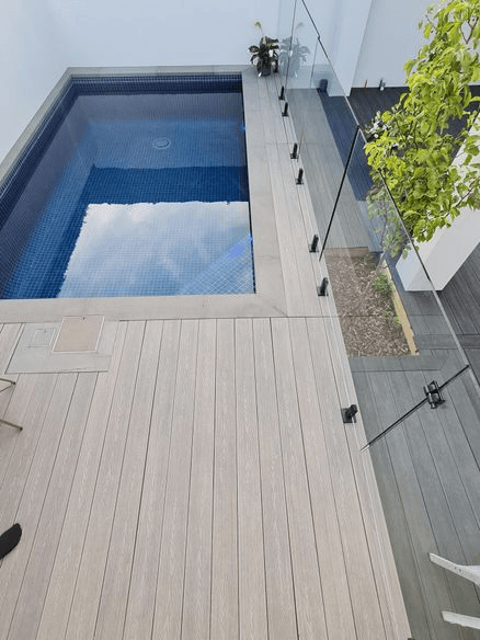 Paveezzi Composite Decking