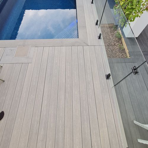 Paveezzi Composite Decking