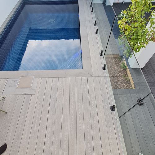 Paveezzi Composite Decking