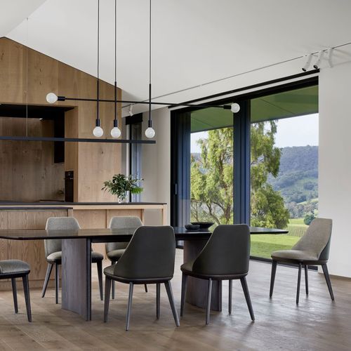 Johannna | High Back Chair