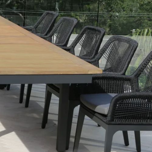 Barcelona Extension Table with 10 Serang Chairs