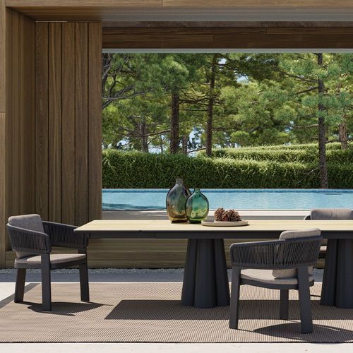 Kelsey Extendable Outdoor Dining Table