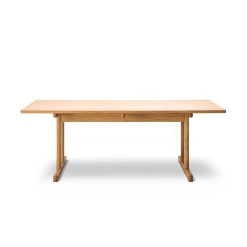 6386 Dining Table by Fredericia