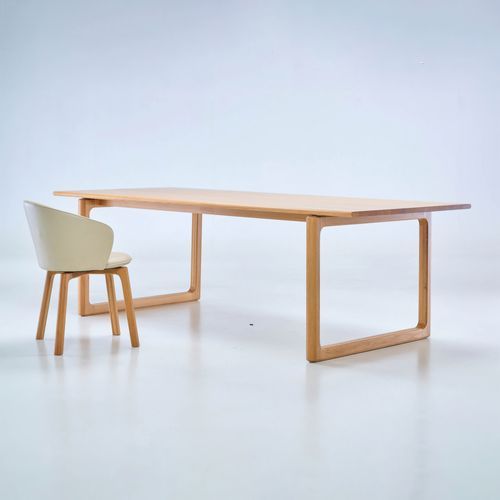 Hover Dining Table