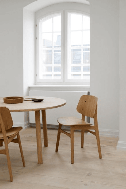 Taro Dining Table Ø140 by Fredericia