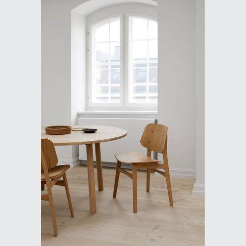 Taro Dining Table Ø140 by Fredericia