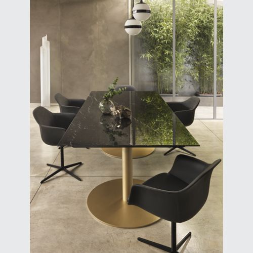 Break Dining Table