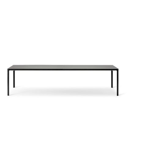 Mesa Table 300 by Fredericia