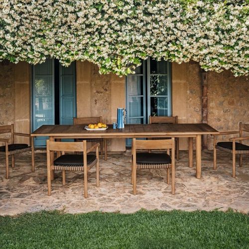 TIBBO | Dining Tables