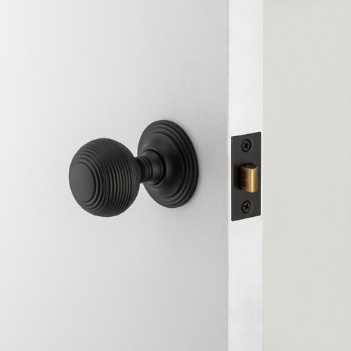 Iver Guildford Door Knob on Round Rose