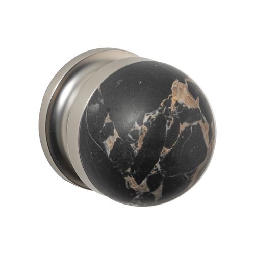 H02 Knob on Rose