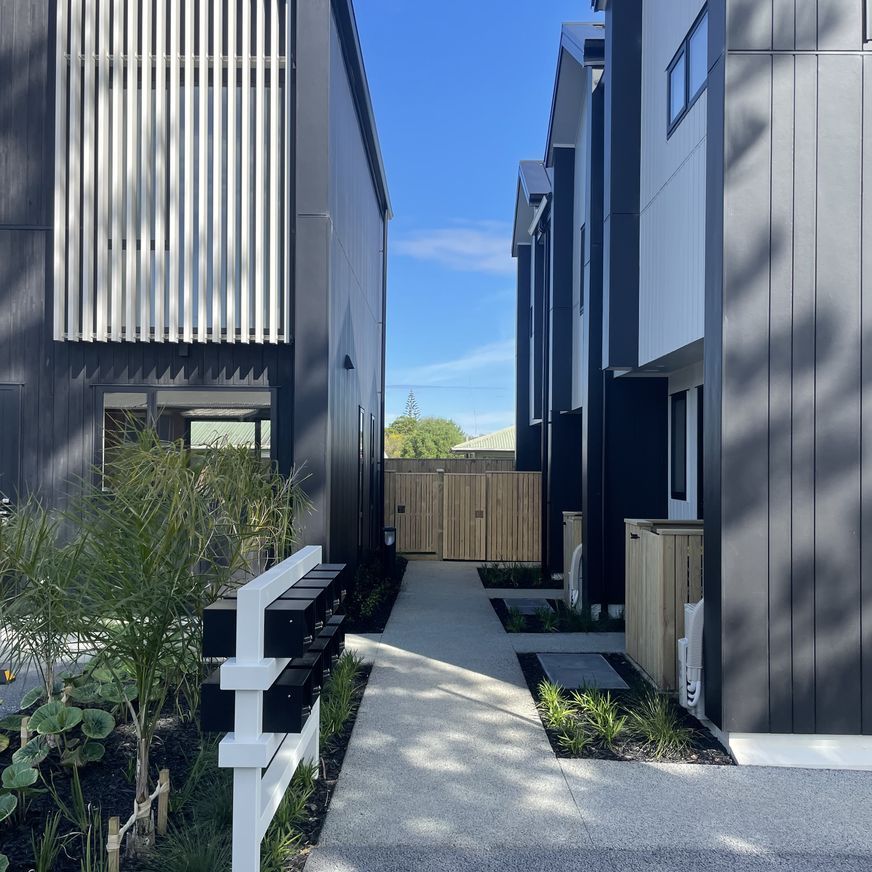 Permeable Concrete Footpaths by Permcon