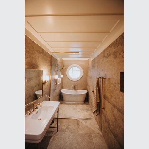 Round Windows