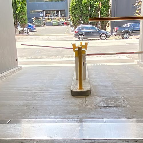 Tilting Flood Barriers