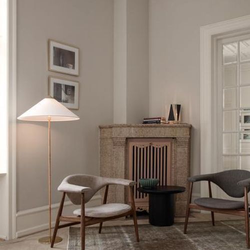 9602 Floor Lamp