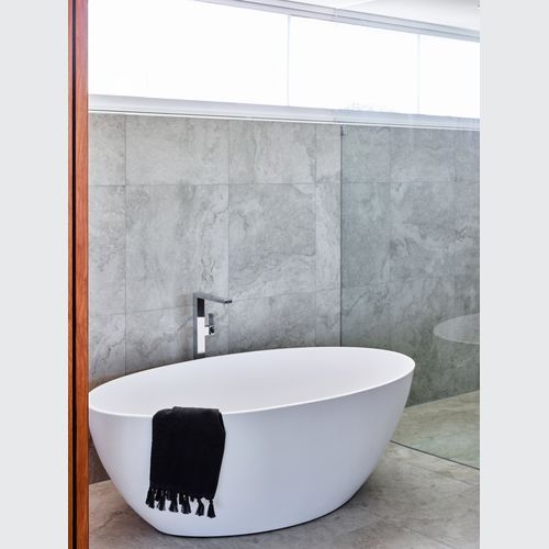Gigi ST26 Toka Lite 1680mm Oval Wide Outdoor Bath