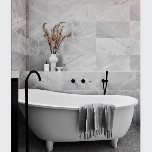Olivier Freestanding Traditional Stone Bath