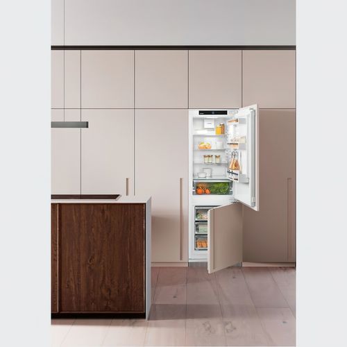 ICNh 5103 Pure EasyFresh Fully Integrated Bottom Mount