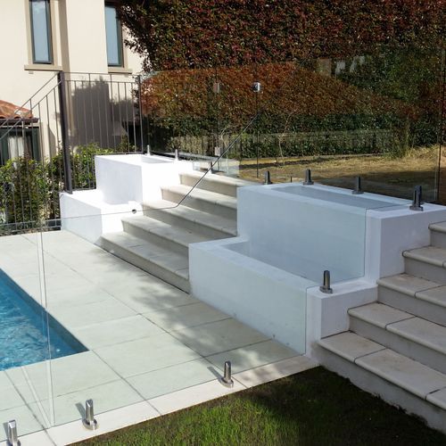 Edgetec Matador® Series I Mini Post Glass Balustrade