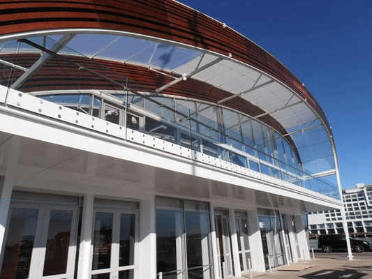 Artemis™ | Disc and Post Glass Balustrade