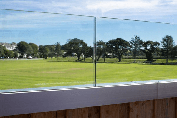 Edgetec® MegaGrip™ Commercial Balustrade