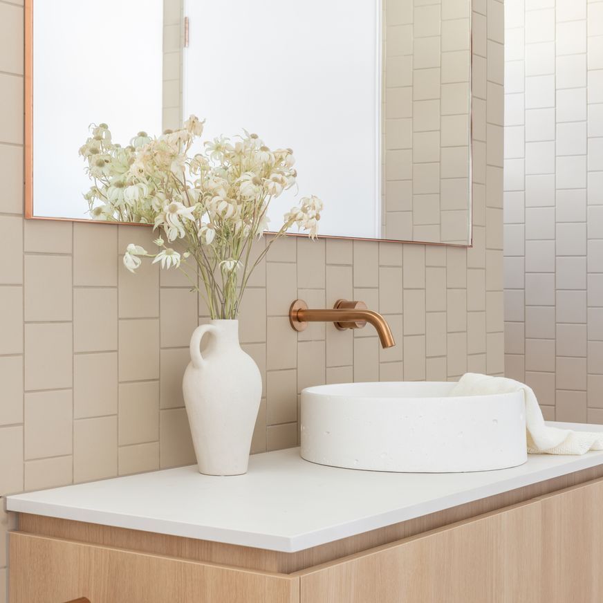 Milani Hand Towel Holder