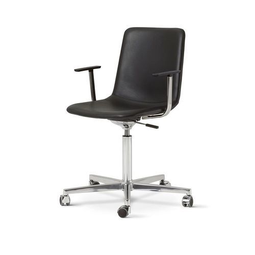 Pato Executive Armchair Castors by Fredericia