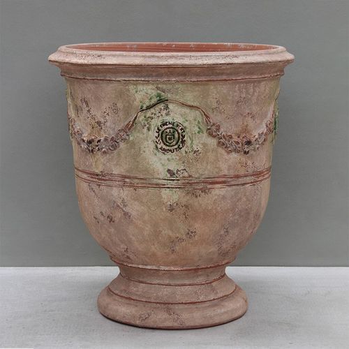 Antique Finish Versailles Traditional Anduze