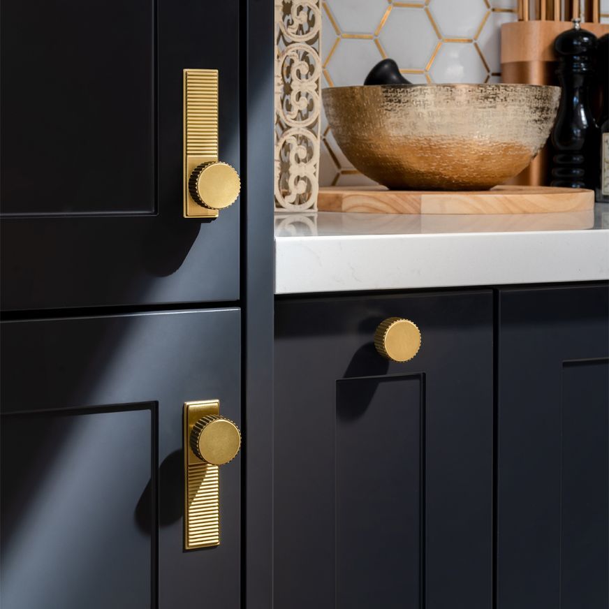 Momo Handles - Barrington Collection