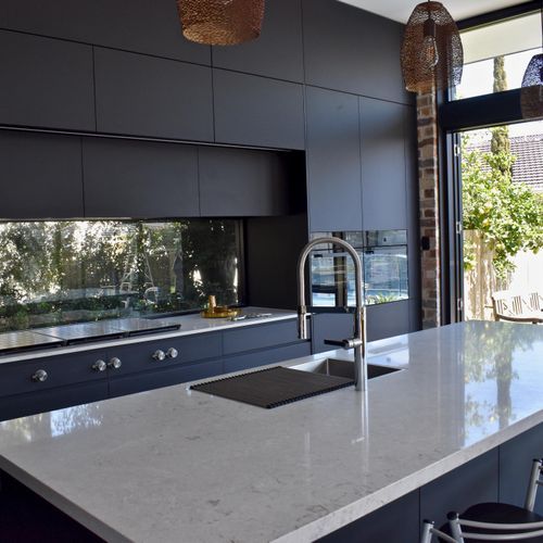 Anti Fingerprint Black Kitchen