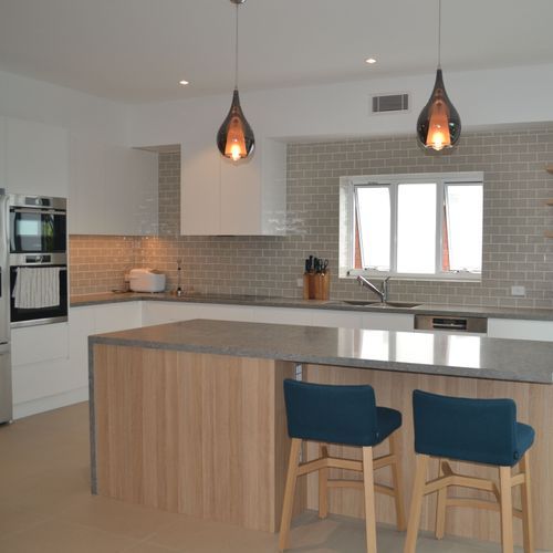 Light & Bright Kitchen