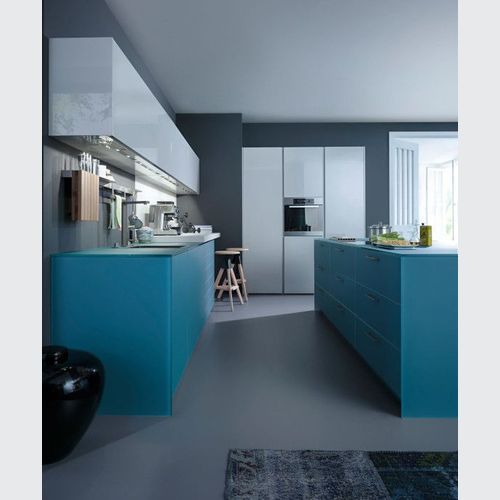 Largo Lacquered Kitchen Cabinetry
