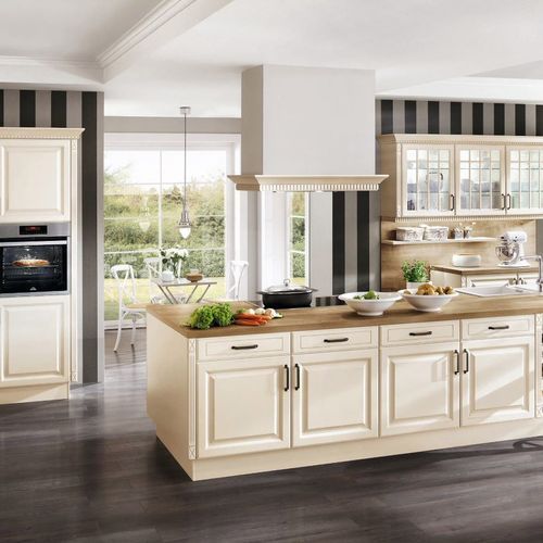 Castello Traditional Kitchen Cabinetry