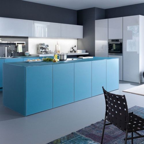 Largo Lacquered Kitchen Cabinetry