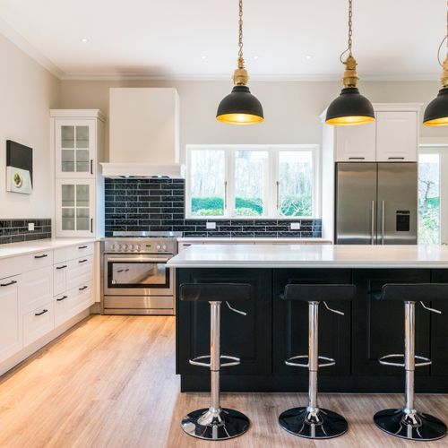 Sylt Traditional Lacquered Kitchen Cabinetry