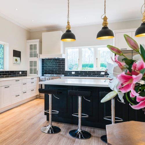 Sylt Traditional Lacquered Kitchen Cabinetry